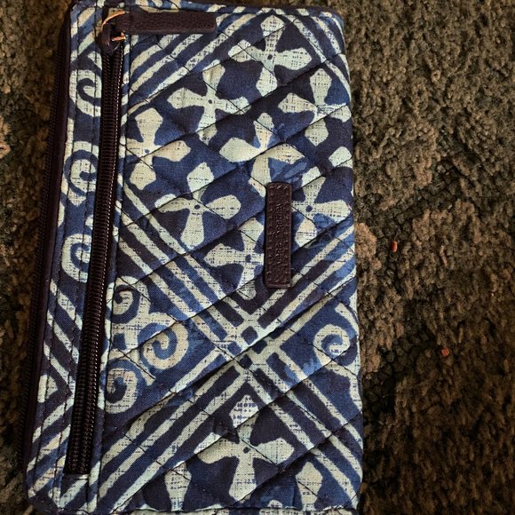 Vera Bradley Wallet - Picture 1 of 2
